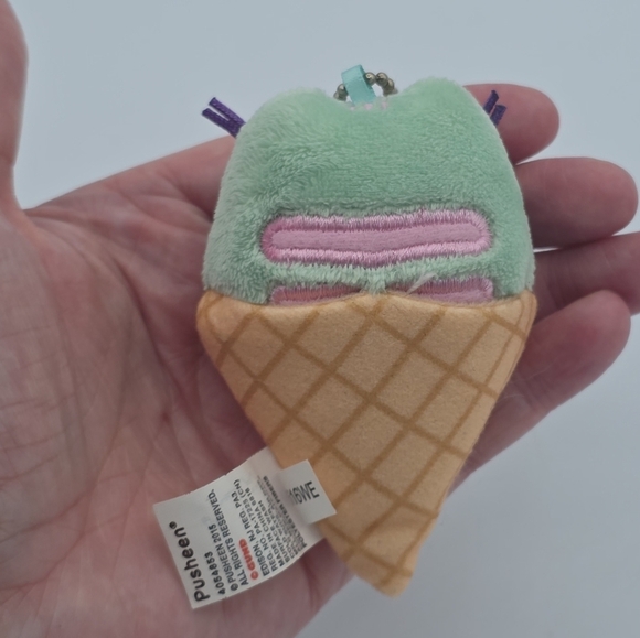 Pusheen Mint Icecream Surprise Plush Keychain - Picture 3 of 5